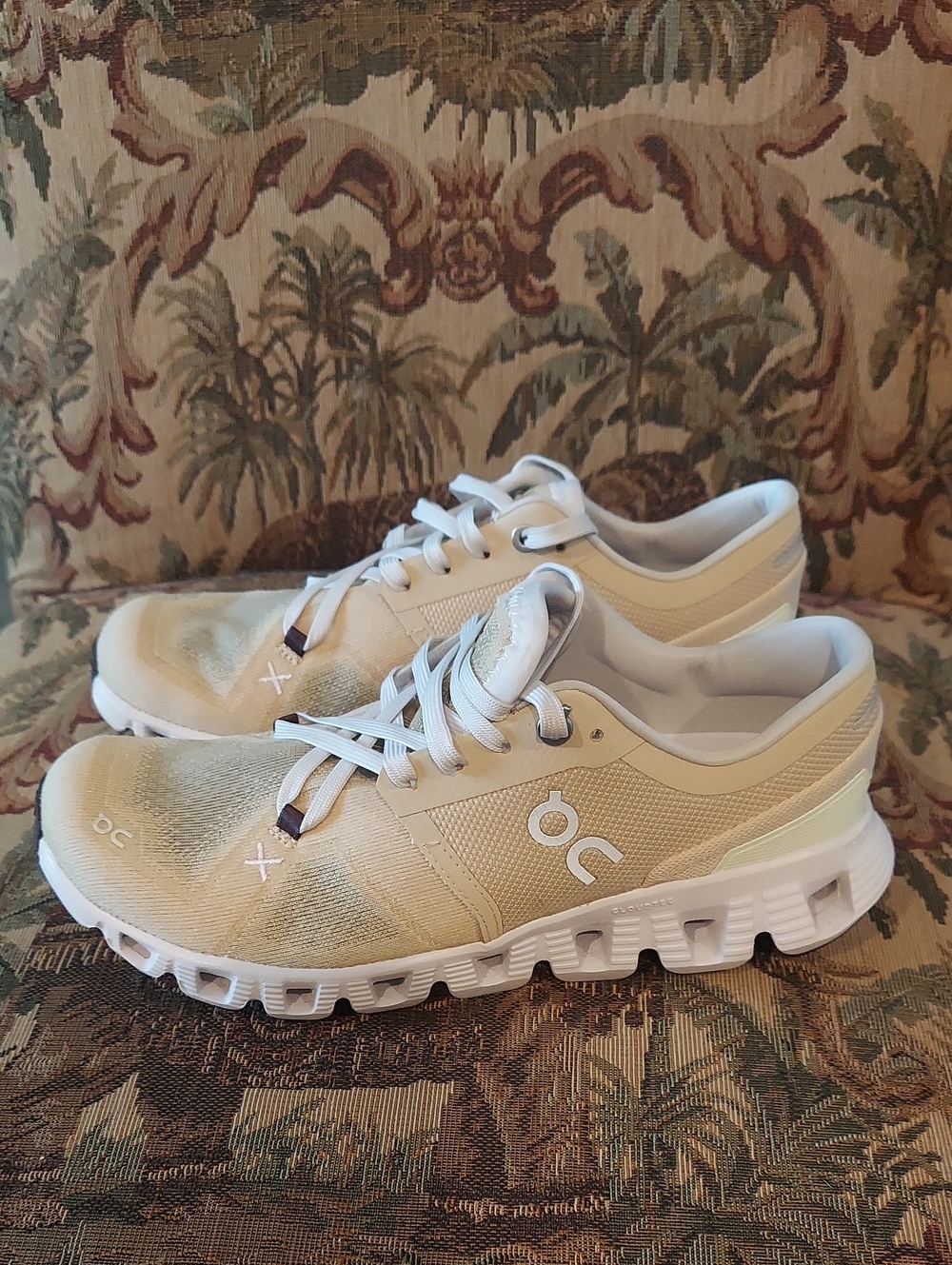 On Running Women’s Cloud  Sneakers in Pearl/White